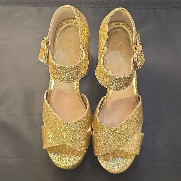SUGAR LEEZA GOLD GLITTER CRISS-CROSS STRAP BLOCK HEEL HEIGHT SANDAL - Picture 2 of 16
